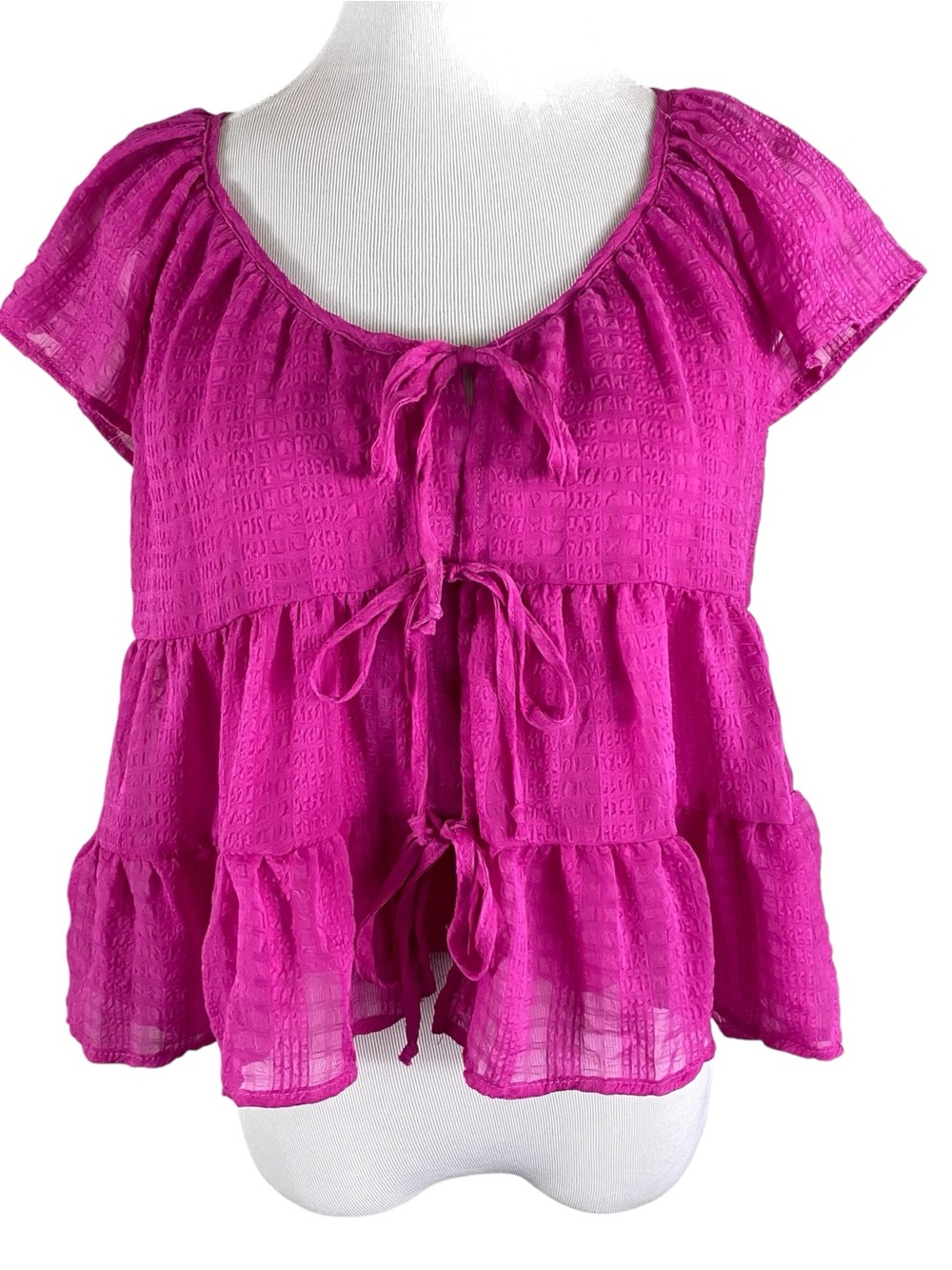 Francesca's Womens Babydoll Blose Size Medium Pink Ruffle Tiered Tie-String